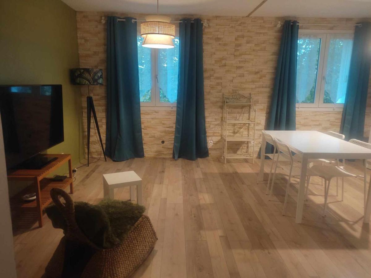 Apartmán Jad'Iss L'Isle-d'Abeau Exteriér fotografie